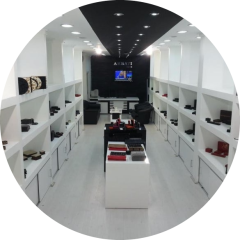 Showroom Resmi